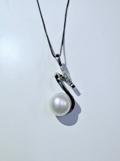 Collana Ciondolo Perla e Diamanti Comete Oro